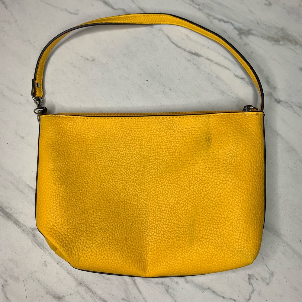 Guess yellow clutch purse - Picture 6 of 6